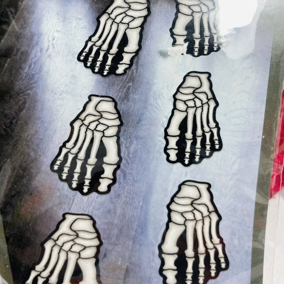 Pumpkin Hollow Shady Hollow Skeleton Footprint Floor Decoration Paper Cutout 16 - Picture 5 of 8